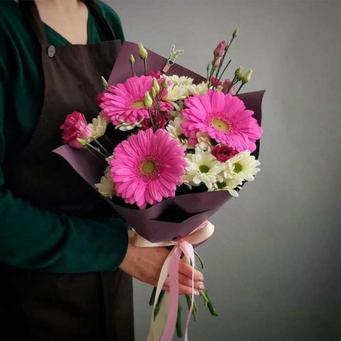 Мини букет из герберы и хризантемы
