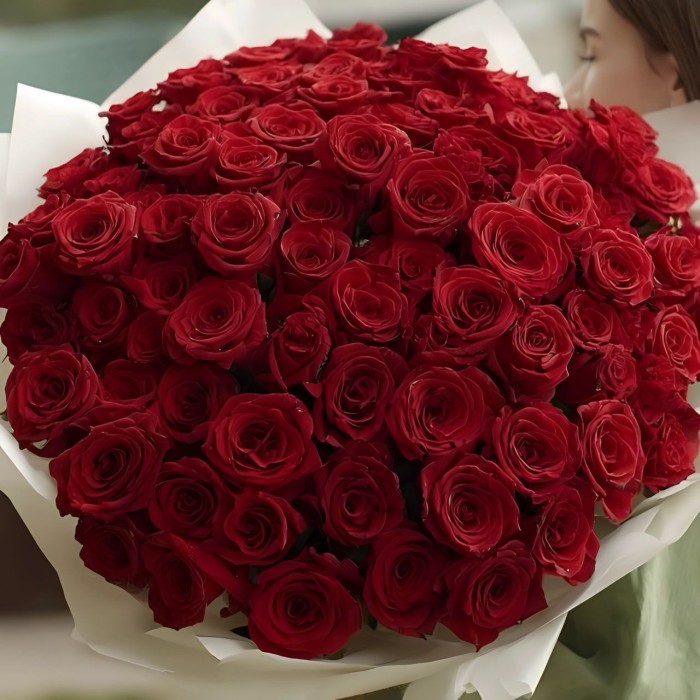 Букет 81 красная роза