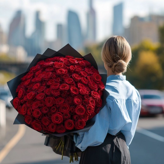 Букет 85 красных роз