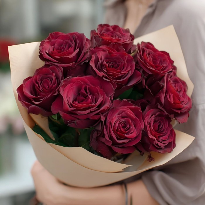 Букет 9 бордовых роз