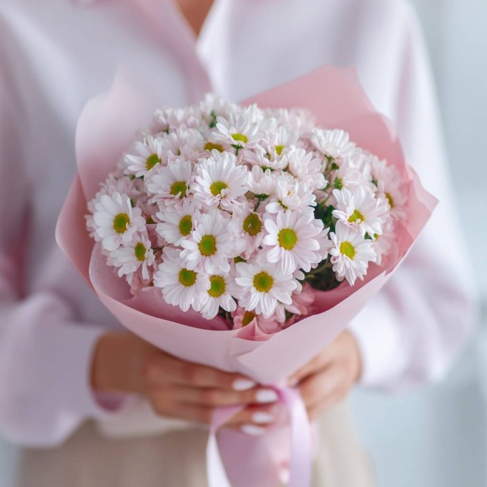 Букет 9 ромашковых хризантем