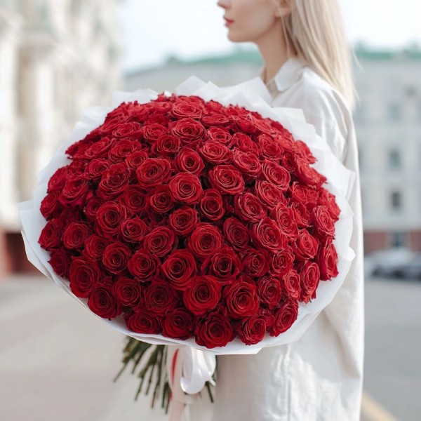 90 красных роз