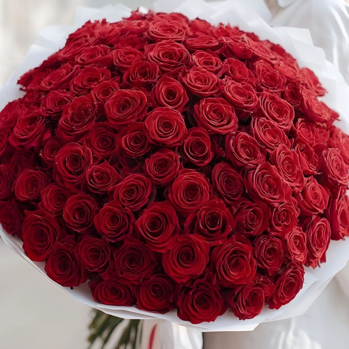Букет 90 красных роз