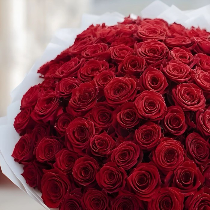 Букет 90 красных роз