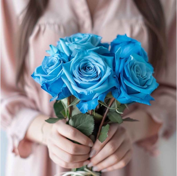 5 синих роз