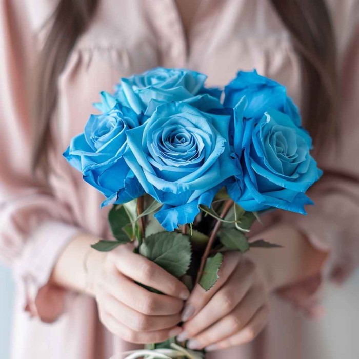 Букет 5 синих роз