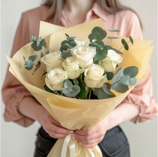 Белые розы 7 шт.