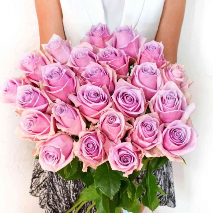 Букет 24 розовые розы